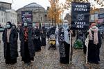 Hizb ut Tahrir demonstration og moddemonstration ved den franske ambassade på Kongens Nytorv i København i 2020. Foto: Jacob Ehrbahn