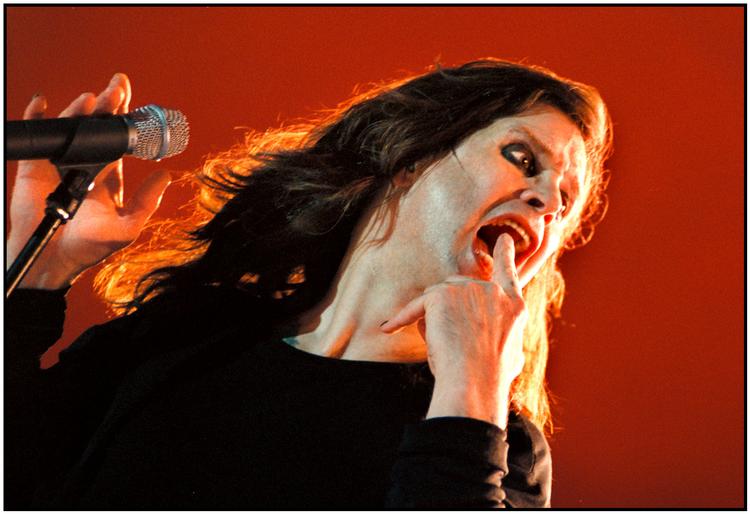 Ozzy Osbourne og Black Sabbath samledes flere gange i årenes løb blandt andet ved triumfer på Roskilde Festival i 1998 (billedet) og 2005. Foto: Lars Krabbe