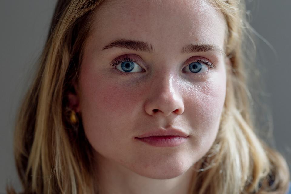 Frida Winther har søgt kommunikation og it, efter hun ikke kunne komme ind på psykologi. »Nu må vi se, om det er det, jeg skal. Eller om jeg prøver psykologi igen til næste år«. Foto: Cecilie Rolvung