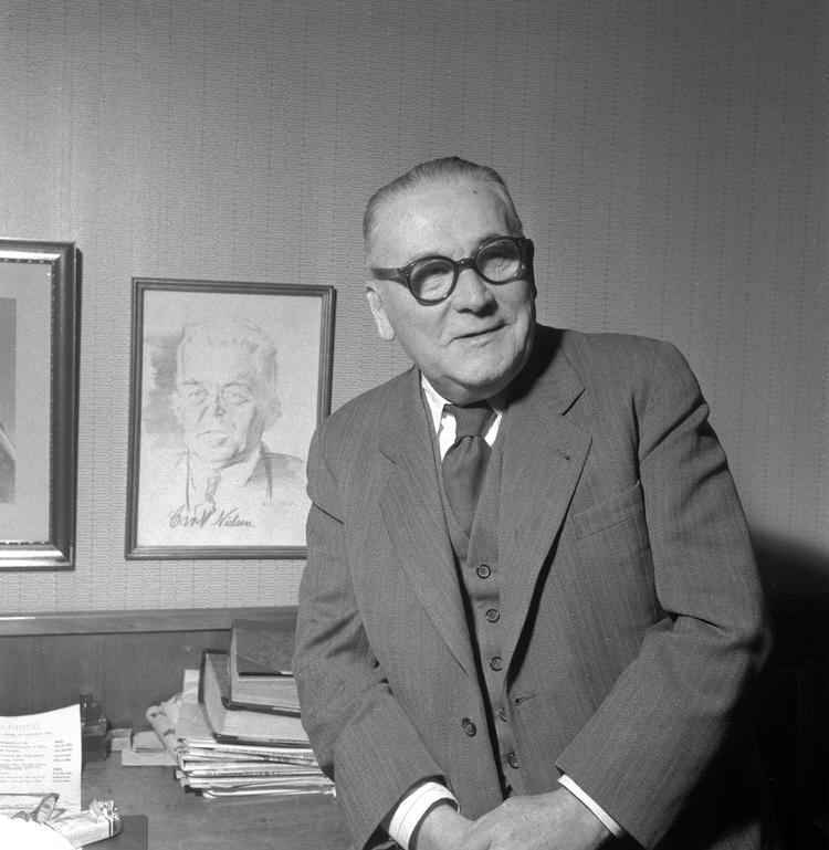 Jacob Gade fotograferet i 1954, efter han havde trukket sig tilbage som aktiv musiker. Foto: Tage Christensen