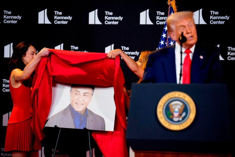 Sylvester Stallone var blandt de fem navne, som USA's præsident, Donald Trump, onsdag afslørede som modtagere af den prestigefyldte Kennedy Center Honors. Foto: Andrew Harnik/Ritzau Scanpix