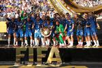Da Chelsea i juli vandt historiens første udvidede klub-VM ved at slå Paris Saint-Germain i finalen, var det en stor succes for den engelske klubs ejer, amerikanske Todd Boehly. Han har fået stor kritik for sin måde at styre fodboldforretningen på, men har nu høstet de første frugter af enorme spillerindkøb.  Foto: Jonathan Moscrop/Ritzau Scanpix