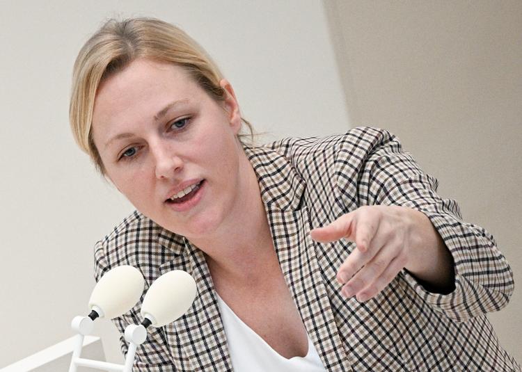Af sikkerhedsmæssige årsager blev den tyske politiker Lena Kotré og Norgedemokraternes partileder, Geir Ugland Jacobsen, evakueret under et besøg i Oslo. AfD-politikeren var i den norske hovedstad for at tale ved en konference arrangeret af Norgesdemokraterne.  Foto: Jens Kalaene/Ritzau Scanpix