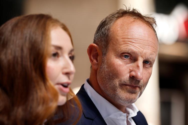 Radikales partileder Martin Lidegaard og Samira Nawa Amini holder pressemøde men vil ikke svare på, hvem partiet peger på som  statsministerkandidat. Foto: Jens Dresling