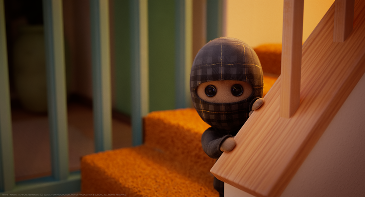 Ternet Ninja føler sig ensom og forladt, fordi Aske hellere vil være sammen med sine venner. Bamsen fyldes med en mere menneskelig personlighed, og den 400 år gamle samuraiånd indeni begynder måske at ane, at også han er klar til at komme videre. Foto: Nordisk Film 