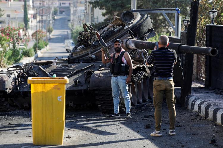 Syriens præsident Ahmed al-Sharaa ville give syrerne retssikkerhed og frihed fra det diktatur, som har undertrykt deres land i fem årtier. I stedet er Syrien ramt af »forvirring og ustabilitet«. Foto: Khalil Ashawi/Ritzau Scanpix