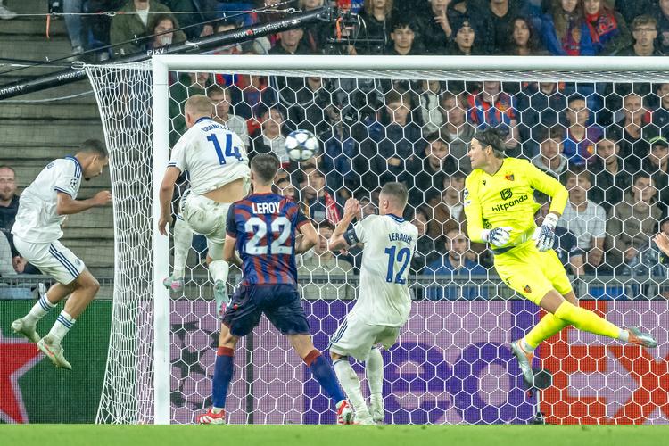 FCK's Gabriel Pereira udligner til 1-1 i udebanekampen i Basel.  Foto: Georgios Kefalas/Ritzau Scanpix