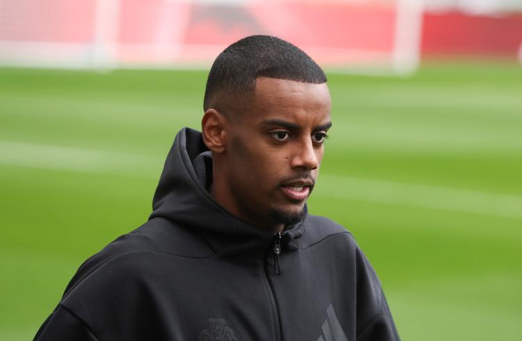 Alexander Isak er for øjeblikket ikke en del af Newcastles førsteholdstrup, som han heller ikke træner sammen med. Inden sæsonstarten opholdt han sig og trænede i nogle uger hos sin tidligere klub Real Sociedad. Foto: Nigel Roddis/Ritzau Scanpix