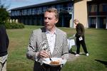 Dansk Folkeparti vil ikke bare tilbyde ældre at komme i bad hver dag - maden i ældreplejen skal også være bedre, siger partiformand Morten Messerschmidt.  Foto: Jens Dresling