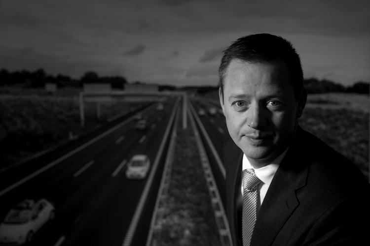 Transportminister Thomas Danielsen (V) mener, at lempelsen af ledsagerordningen for 17-årige bilister er »helt fantastisk«. Foto: Finn Frandsen