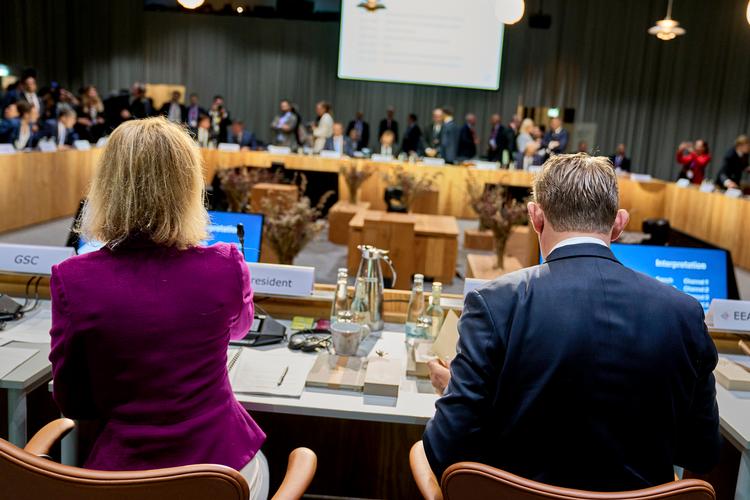 Ved det uformelle forsvarsministermøde i Forum sad EU's udenrigschef Kaja Kallas og forsvarsminister Troels Lund Poulsen (V) for bordenden. Foto: Thomas Traasdahl/Ritzau Scanpix