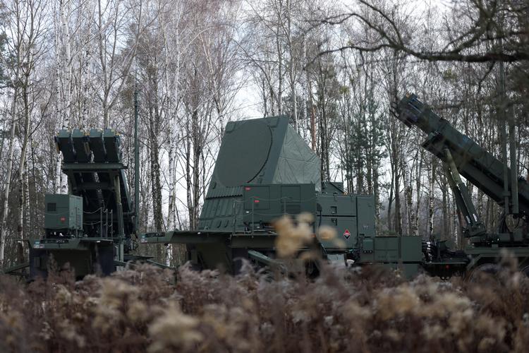 Patriot-missilsystemet er et mobilt jord-til-luft missilsystem, som bruges som luftforsvar til at eliminere fjendtlige missiler. Systemet er opkaldt efter hjertet i systemet, som er AN/MPQ-53, der er kendt som 'Phased Array Tracking Radar to Intercept on Target'. Foto: Kuba Stezycki/Ritzau Scanpix