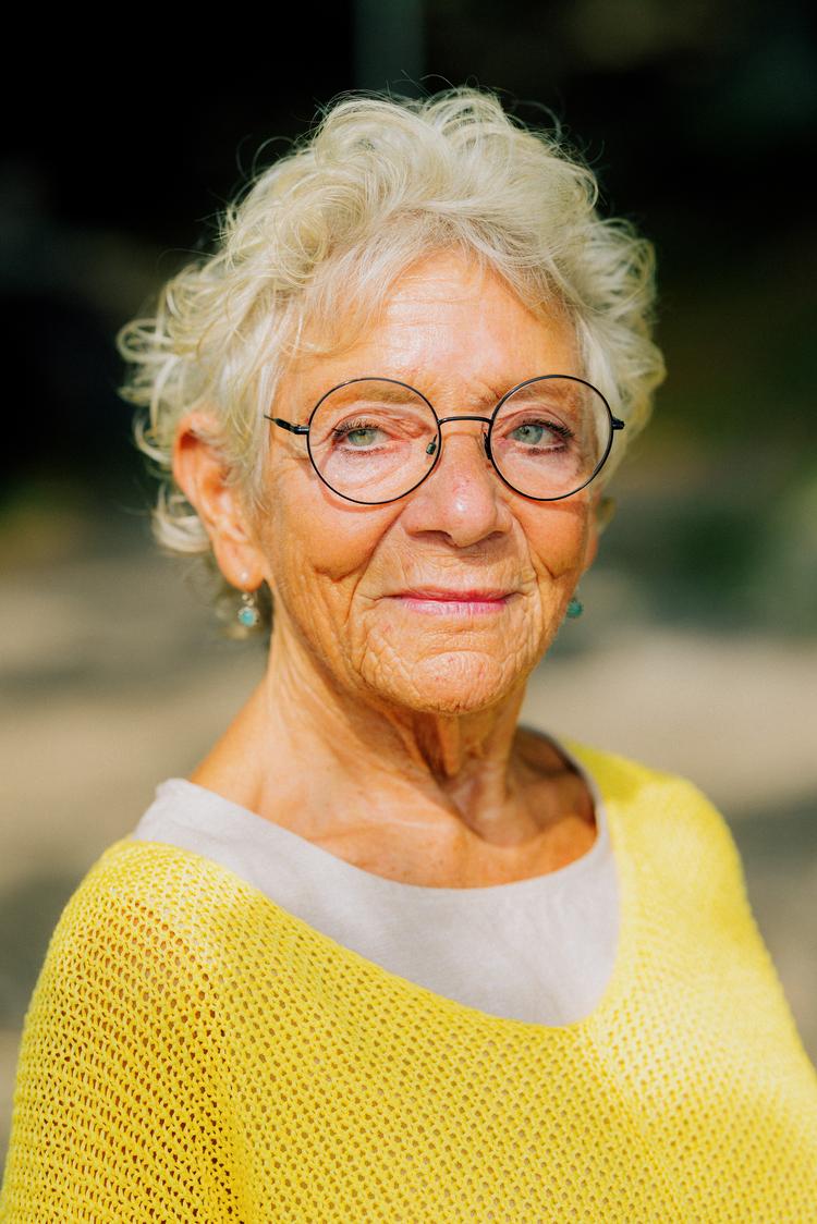Kirsten Møldrup var deltager i den første danske sæson af 'Hotel Romantik'. Hun er 79 år og har i tv-programmet været med til at bryde tabuet omkring selvmord. Det har været en større lettelse, end hun selv kunne forestille sig.  Foto: Loui Pedersen