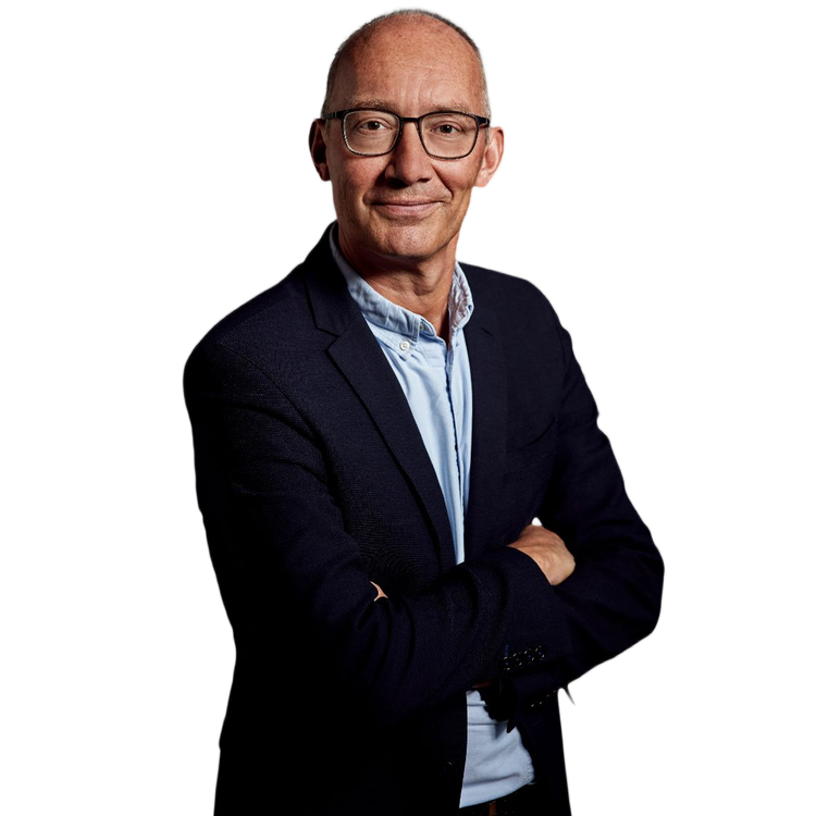 Niels Krause-Kjær har skrevet adskillige politiske thrillere med Ulrik Torp som hovedfigur. Nu er han taget på landet - uden Ulrik Torp. Foto: Thomas A