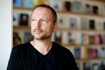 Jesper Tolstrup er administrende direktør for forlaget Turbine, der har adresse i Aarhus. Han ærgrer sig over, at forlaget må opgive sit sats på skønlitteratur. Foto: Filip Buch Dahl