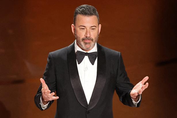 Suspenderingen af Jimmy Kimmels talkshow har udløst en heftig debat om ytringsfriheden i USA – en debat, som nu også Barack Obama blander sig i. Foto: Mike Blake/Ritzau Scanpix