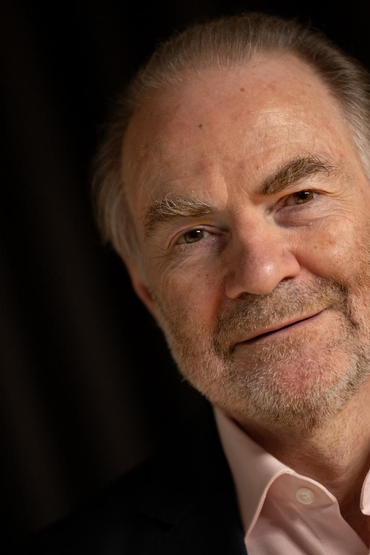 »Det vigtigste for Demokraterne i de næste 400 dage bliver at få de økonomiske omkostninger til at stå uimodståeligt tydeligt frem hjemme hos vælgerne«, skriver den britiske historiker og forfatter Timothy Garton Ash, som har tilbragt sommeren i USA. Foto: Finn Frandsen