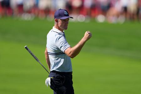 USA var tæt på et stort comeback, men Shane Lowry sørgede for den europæiske jubel i matchen lige foran danske Rasmus Højgaard (billedet). Foto: Lindsey Wasson/Ritzau Scanpix