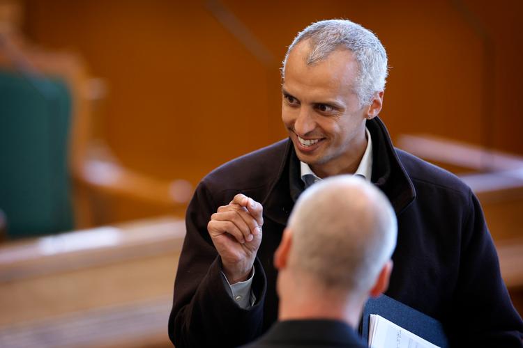 »Mobiltelefoner i skoler og fritidstilbud skaber uro og forstyrrelser i børn og unges hverdag«, siger børne- og undervisningsminister Mattias Tesfaye i en pressemeddelelse. Foto: Jens Dresling