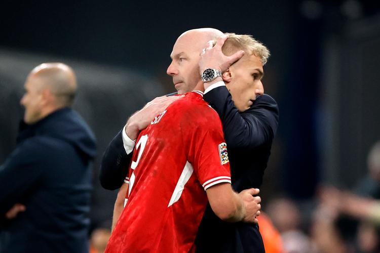 Især i hjemmekampen i september mod Skotland var Gustav Isaksens gennembrudskraft savnet, så Brian Riemer er glad for at have højrekanten tilbage, selv om det i Lazio er blevet til mindre end et kvarters spilletid i denne sæson. Foto: Jens Dresling