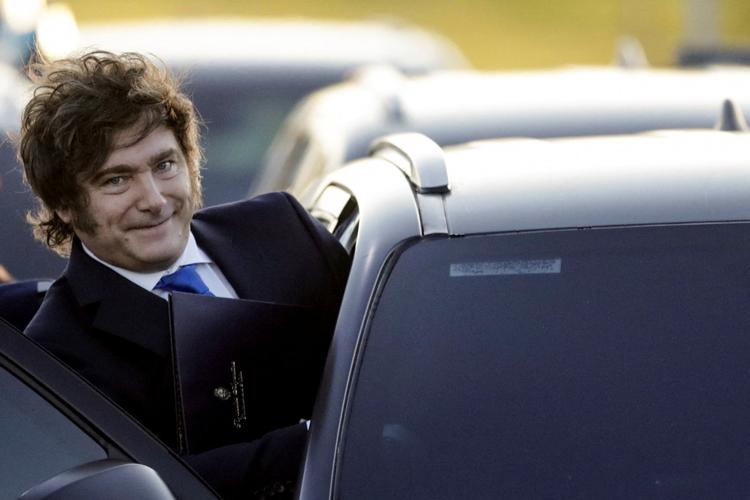 Javier Milei er optimist efter en økonomisk håndsrækning fra Donald Trump, men ellers er den argentinske præsident udfordret. Blandt andet på grund af sin søster, Karina Milei, der er Argentinas førstedame.  Foto: Alessia Maccioni/Ritzau Scanpix