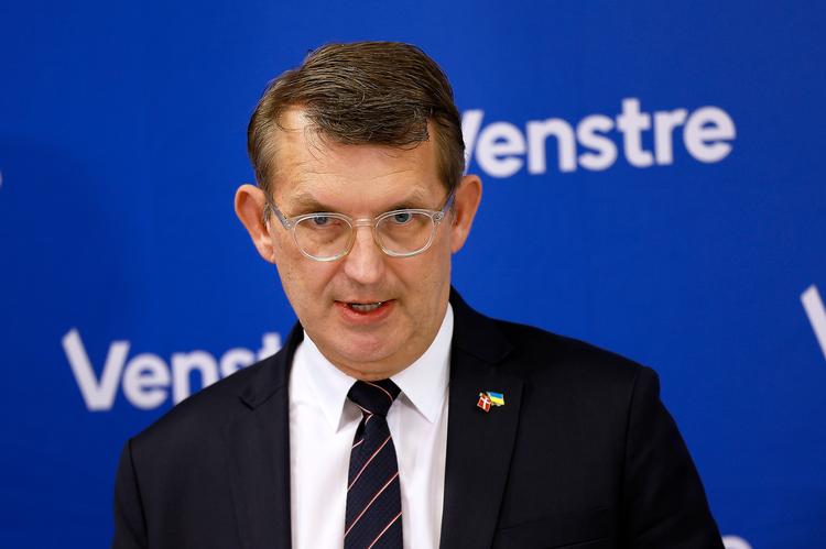 »Jeg håber jo, fordi Venstre er et blåt parti, at der kan komme en blå regering«, sagde Venstres formand, Troels Lund Poulsen, på pressemødet ved Venstres landsmøde i Odense. Han er også åben for andre muligheder. Foto: Robert Wengler/Ritzau Scanpix