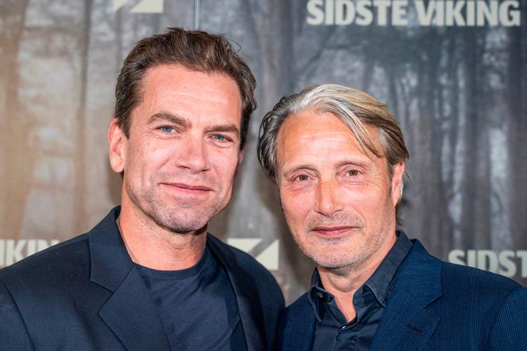 Nikolaj Lie Kaas og Mads Mikkelsen til gallapremieren på Anders Thomas Jensens 'Den sidste viking' i Imperial i København. Foto: Emil Nicolai Helms/Ritzau Scanpix
