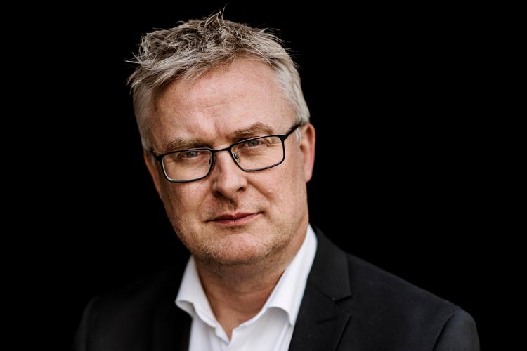 Fødevareminister Jacob Jensen (V) vil arbejde for, at smågrise får bedre forhold, når de transporteres til udlandet, og at der bliver grebet ind over for snyd med oplysninger til myndighederne. Foto: Thomas Lekfeldt/THOMAS LEKFELDT