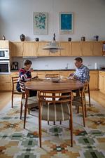 At have gode sociale relationer er en værdi i sig selv, og det er også en raskhedsfaktor på linje med sund kost og motion. Foto: Jacob Ehrbahn