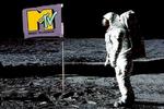 Var det ligefrem større end månelandingen? Sådan her blev kanalen i hvert fald lanceret i 1981. I 2010 fjernede MTV officielt undertitlen 'Music Television' fra sit logo. Foto: Mtv
