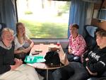 Så er børnebørnene samlet, og turen går – efter start i Ringsted – nu fra Kolding til Hamburg HbF. Fra venstre er det bedstemor Kit, Martha (Køge), Anton (Århus) og Alfred (Århus).  Foto: Rasmus Bech