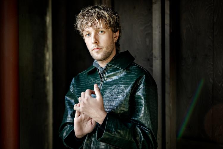 Filminstruktør Ludvig Christian Poulsen har skrevet sin debutfilm med udgangspunkt i sin egen første forelskelse i en teenagedreng med krøllet hår. En forelskelse som blev til en besættelse. Foto: Astrid Dalum