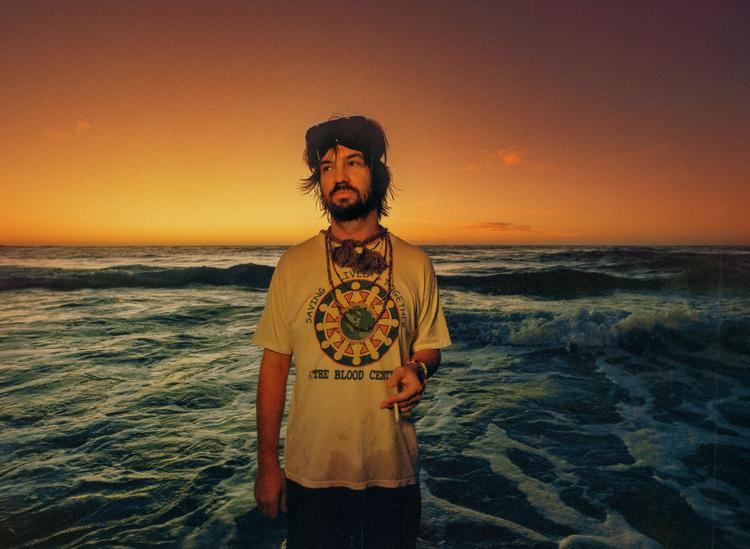 Kevin Parker er en af de vigtigste lydarkitekter bag de sidste ti års popmusik. Men han har det allerbedst langt væk fra rampelyset. Pr-foto: Julian Klincewicz