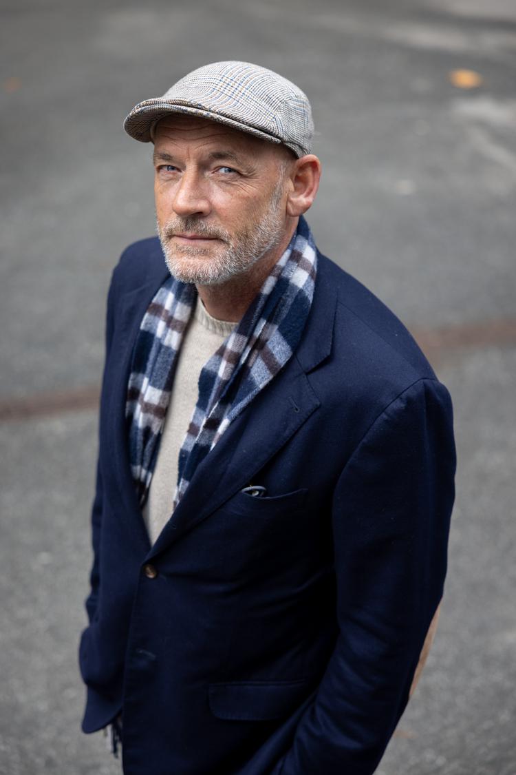 »I øjeblikket kan du møde folk, der tror, at formålet med at have folkeskole er trivsel«, siger bogaktuelle Stefan Hermann, der opfordrer lærerne til at samle sig om skolens formålsparagraf. Foto: Vikki Søholm