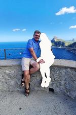 Hele livet leder vi efter den eneste ene. Og hvis et forhold stopper, forsætter vi ofte med at søge. Peter Pedersen fra Silkeborg har jagtet drømmen igen og igen. Illustration. Originalfoto: Privatfoto