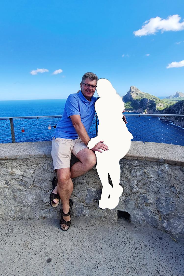 Hele livet leder vi efter den eneste ene. Og hvis et forhold stopper, forsætter vi ofte med at søge. Peter Pedersen fra Silkeborg har jagtet drømmen igen og igen. Illustration. Originalfoto: Privatfoto