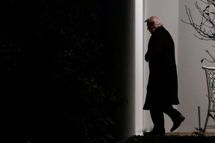 Donald Trump ses her ved Det Hvide Hus, inden han i weekenden rejste mod sit feriested i Florida. Mens han selv var på vej på ferie, er stemningen alt andet end afslappet i Venezuela, hvor Trump kan slippe voldsomme kræfter løs, ifølge eksperten Terry Karl.  Foto: Jonathan Ernst/Ritzau Scanpix