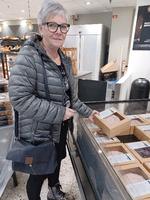 I dag forstår Lis Mølvig Henriksen ikke, hvorfor det var så svært for hende at gøre det lettere at traktere gæster, f.eks. ved at købe en kage til kaffen. Privatfoto. 