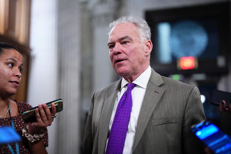 Den tidligere vicepræsidentkandidat Tim Kaine fra Virginia var en af de syv senatorer, der indgik en aftale med rivalerne.  Foto: Aaron Schwartz/Ritzau Scanpix