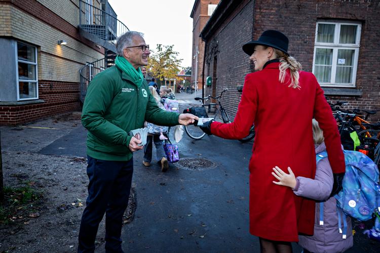 De Konservative - Michael Brautsch er manden, der skal genvinde Frederiksberg - efter De Konservative mistede magten ved forrige kommune valg - efter at have haft magten i 112 år.Michael Brautsch blev medlem af Konservative i 2021 og tog for to år siden orlov fra sit job som præst for at hellige sig opgaven som spidskandidat for K på Frederiksberg.    Foto: Martin Lehmann