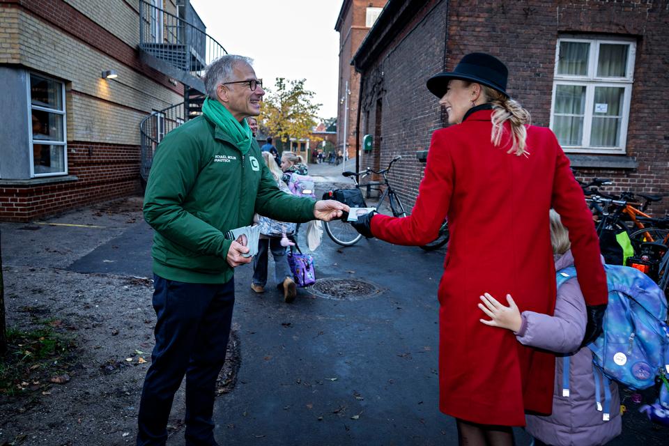 De Konservative - Michael Brautsch er manden, der skal genvinde Frederiksberg - efter De Konservative mistede magten ved forrige kommune valg - efter at have haft magten i 112 år.Michael Brautsch blev medlem af Konservative i 2021 og tog for to år siden orlov fra sit job som præst for at hellige sig opgaven som spidskandidat for K på Frederiksberg.    Foto: Martin Lehmann