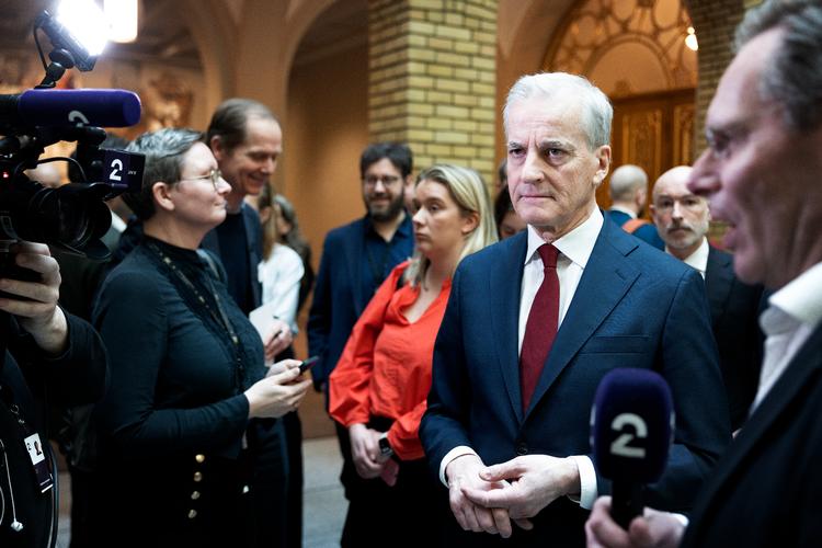 Den norske regering med Jonas Gahr Støre presses fra flere sider på et forslag om, at Norge skal stille garanti for et milliardstort EU-lån til Ukraine. Foto: Johannes Skov Andersen Pol