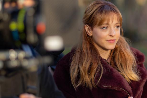 Clara Merlo får en ny chance i livet efter et hjertestop. Men beslutningen om at opsøge hjertedonoren lød bedre på papiret.  Foto: Netflix PR 