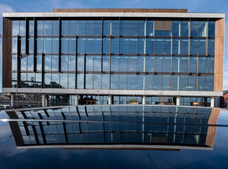 Jyllands-Postens domicil på havnen i Aarhus. Avisen har sagt farvel til 17 medarbejdere efter en fyringsrunde.  Foto: Joachim Ladefoged