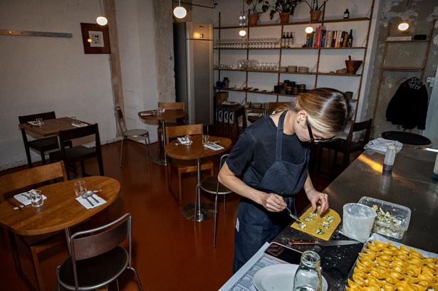 Next Door er den populære Propagandas nye, halvhemmelige spisestue, hvor køkkenchefen Youra Kim tryller den ene helt særlige koreanske ret efter den anden frem. Foto: Martin Lehmann