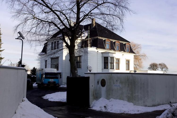 Ejendommen på Lille Strandvej i Hellerup har stået tom i årevis, men er nu blevet solgt for svimlende 153 millioner kroner. Arkivfoto:  Kim Agersten