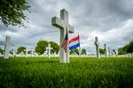 For 81 år siden stod soldater fra den fremrykkende amerikanske hær på en mark ved Margraten i det sydlige Holland og tog de første spadestik til en kirkegård. Hen over den lange vinter og det efterfølgende forår blev marken forvandlet til en af de største amerikanske kirkegårde i Europa. Foto: Marcel Van Hoorn/Ritzau Scanpix
