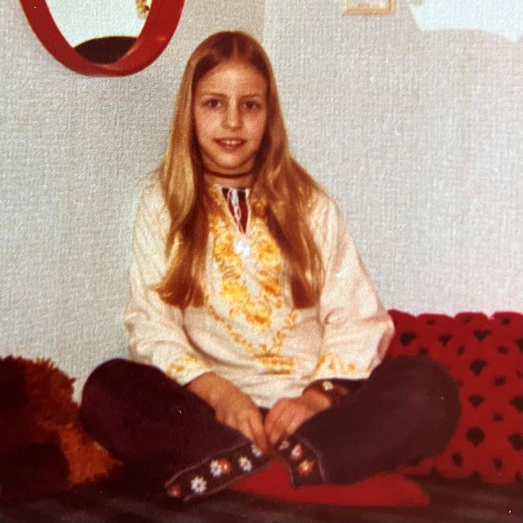 Det gav anledning til store overvejelser om valg af plakat, da artiklens forfatter voksede fra et tryk af 'Prinsessen på ærten'.  