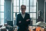 Bill Nighy spiller psykiateren Lazarus, der angiveligt tager livet af sig selv, om end det ligner ham dårligt. Pr-foto: Prime Video