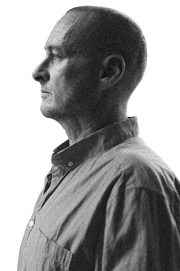 Forfatter Thomas Boberg afviser kategorisk, at romanfiguren Rolf er den samme som den virkelige restaurantejer Frank Strathe.  Foto af Thomas Boberg: Thomas Borberg